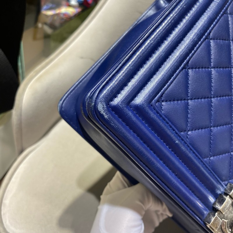 Chanel 藍色銀扣羊皮中大號 28cm Leboy經典菱格紋 做舊銀色五金 肩背包-11