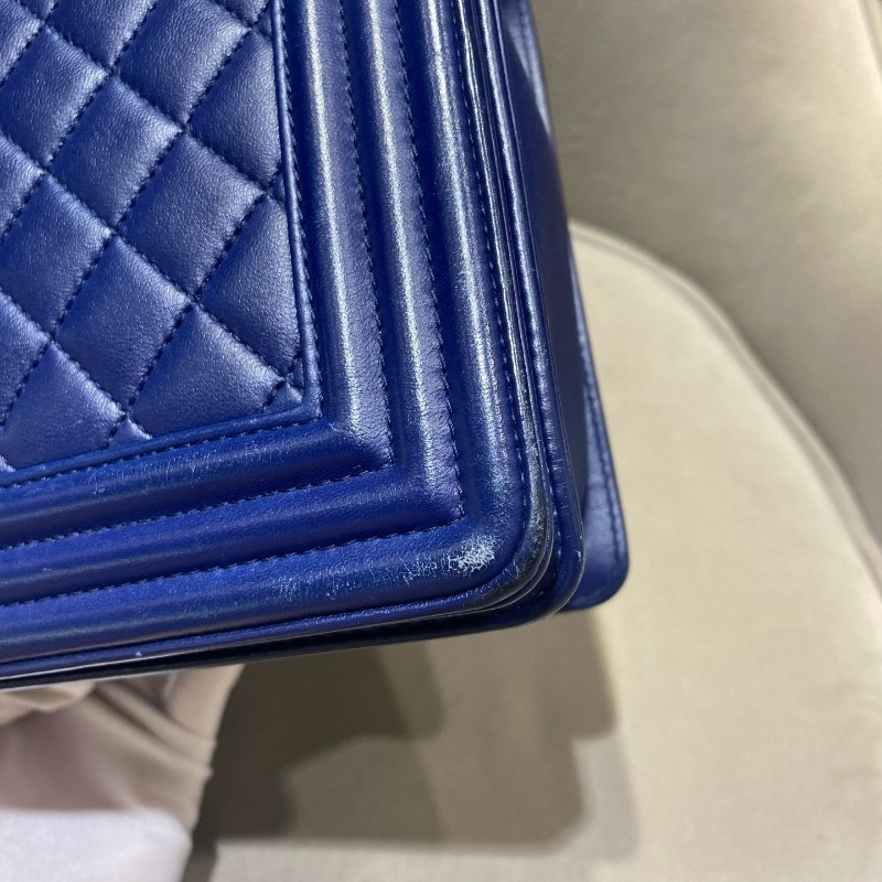 Chanel 藍色銀扣羊皮中大號 28cm Leboy經典菱格紋 做舊銀色五金 肩背包-12