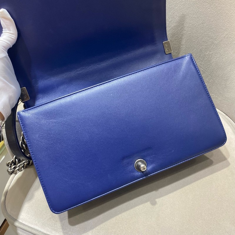 Chanel 藍色銀扣羊皮中大號 28cm Leboy經典菱格紋 做舊銀色五金 肩背包-16