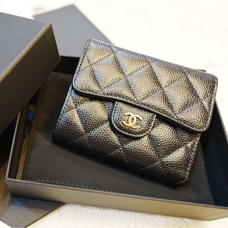 Chanel經典荔枝牛皮短夾-0