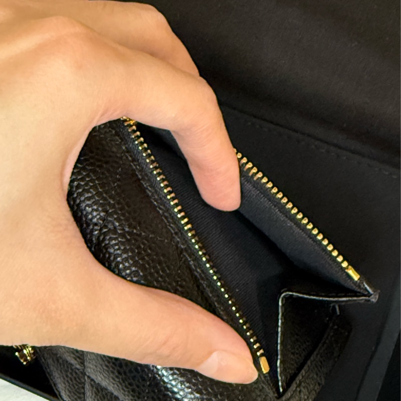 Chanel經典荔枝牛皮短夾-5