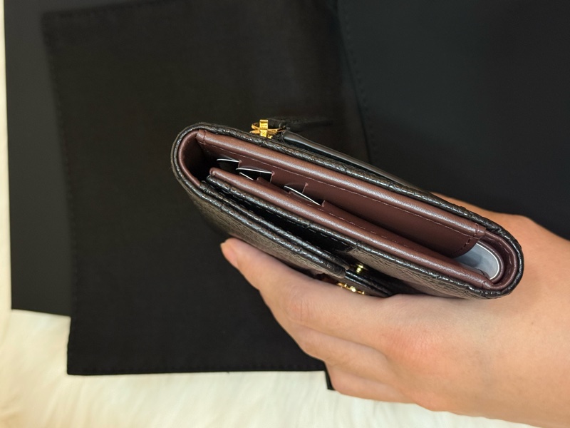 Chanel經典荔枝牛皮短夾-6