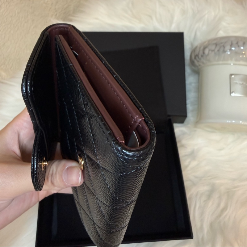 Chanel經典荔枝牛皮短夾-7