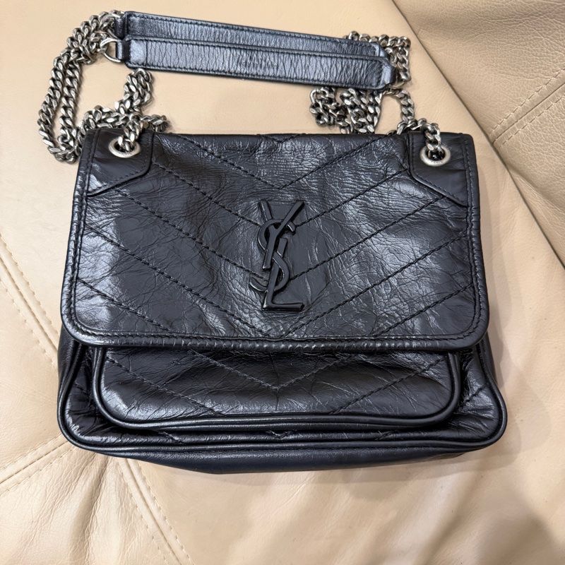 D扣新款99新🈶️購證❤️ ysl #黑銀 #niki #小號 #鏈條包-5