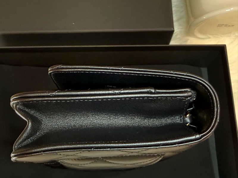 Chanel經典黑金小羊皮WOC-10