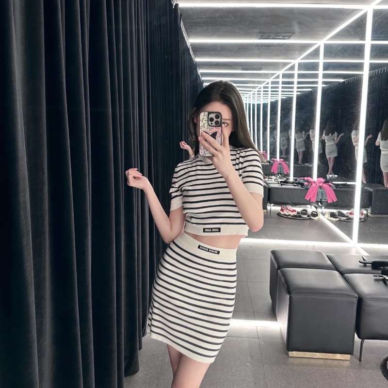 ❤️ MIUMIU 上衣+半裙 套裝-2