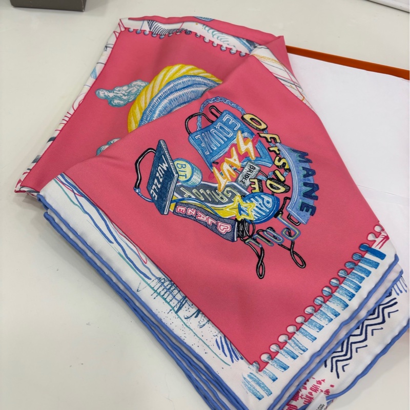 愛馬仕 玫粉紅「駿馬棱鏡」系列 90*90 絲巾 全新-3