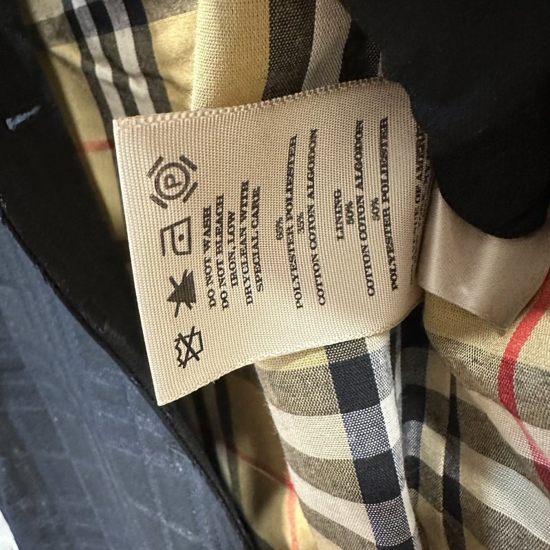 【美收精品】BURBERRY 黑色格紋風衣外套 4-105【隔月月中將轉賣至日本 上架期限30天】-5