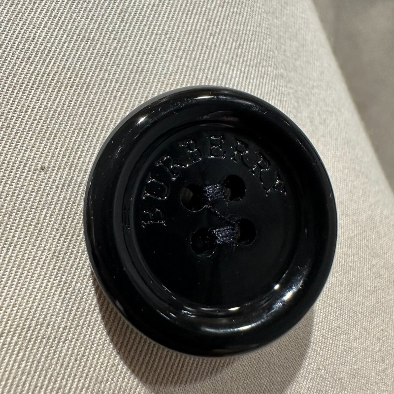 【美收精品】BURBERRY 米色風衣外套 4-117【隔月月中將轉賣至日本 上架期限30天】-4