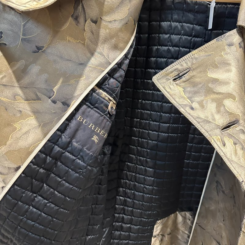 【美收精品】BURBERRY 迷彩風衣外套 4-118【隔月月中將轉賣至日本 上架期限30天】-2