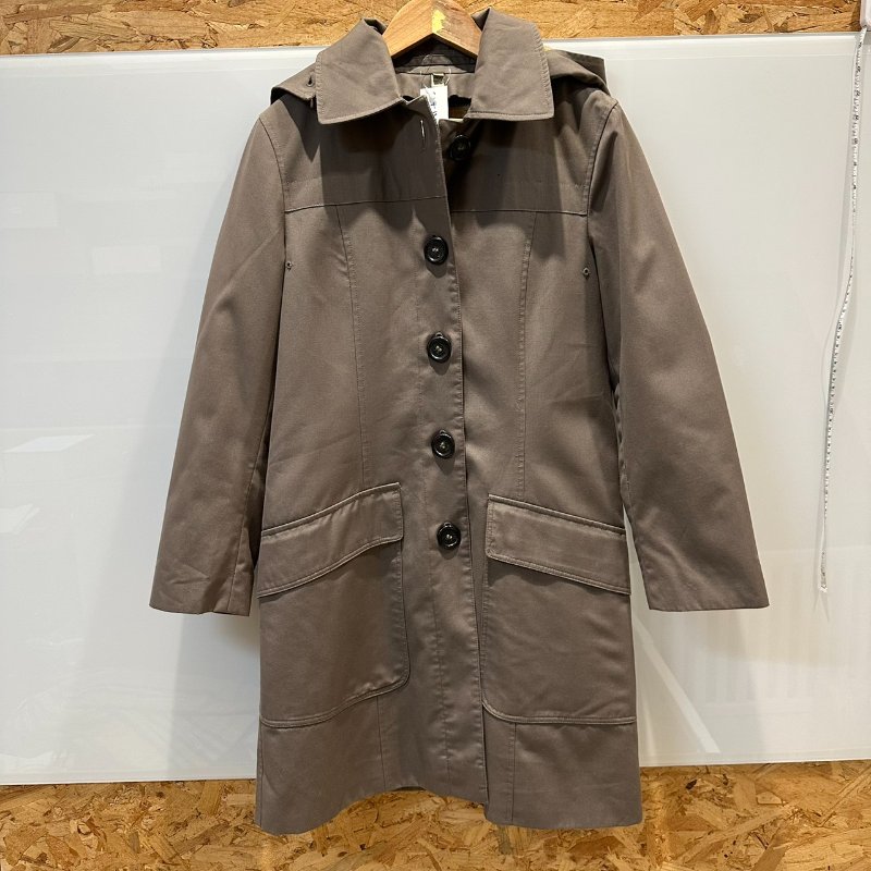 【美收精品】BURBERRY 咖啡色風衣外套 4-120【隔月月中將轉賣至日本 上架期限30天】-0