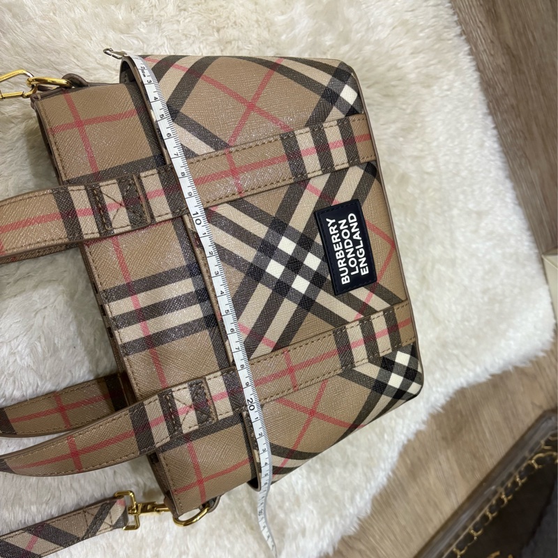 防刮防水皮革 Burberry托特斜背包 長夾可放 好用好揹-16