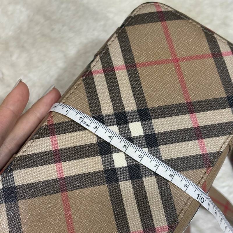 防刮防水皮革 Burberry托特斜背包 長夾可放 好用好揹-20