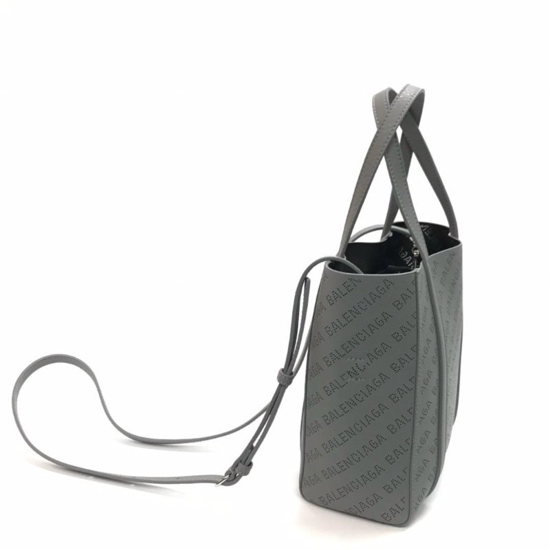 Balenciaga everyday tote-1