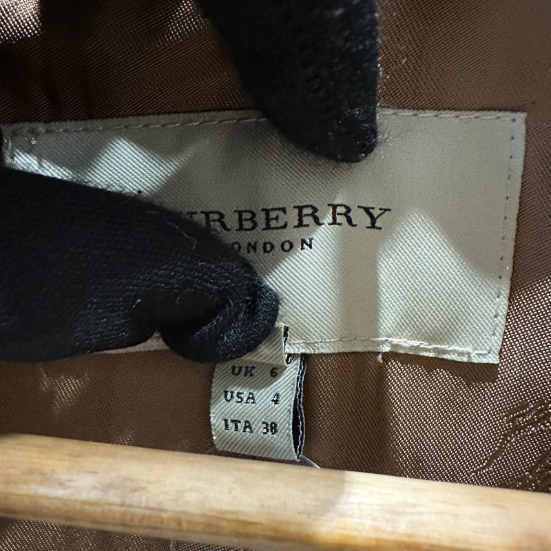 【美收精品】BURBERRY 棕色絨外套 4-149【隔月月中將轉賣至日本 上架期限30天】-2