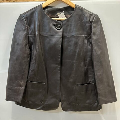 【美收精品】BURBERRY 黑色皮衣外套 4-195【隔月月中將轉賣至日本 上架期限30天】