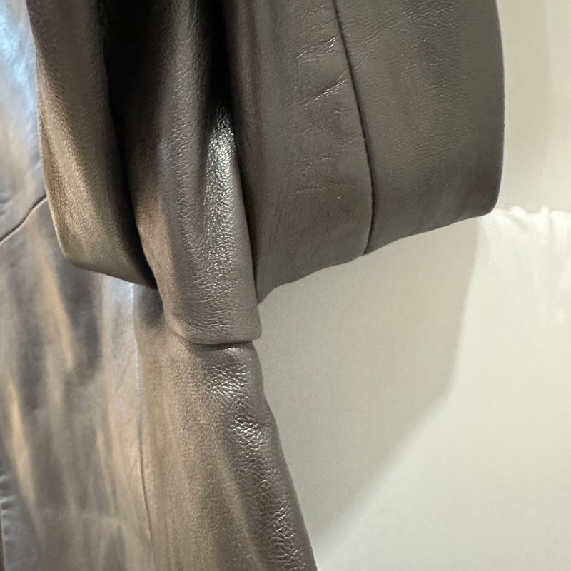 【美收精品】BURBERRY 黑色皮衣外套 4-195【隔月月中將轉賣至日本 上架期限30天】-5