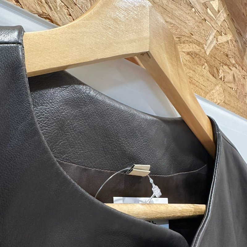 【美收精品】BURBERRY 黑色皮衣外套 4-195【隔月月中將轉賣至日本 上架期限30天】-7
