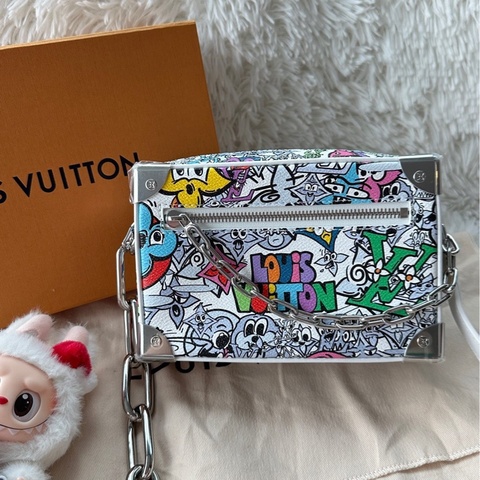 【配件：防塵袋 💕】LOUIS VUITTON LV SOFT TRUNK mini 宋仲基同款耶 方盒子 盒子包 塗鴉系列 手提 單肩 斜挎