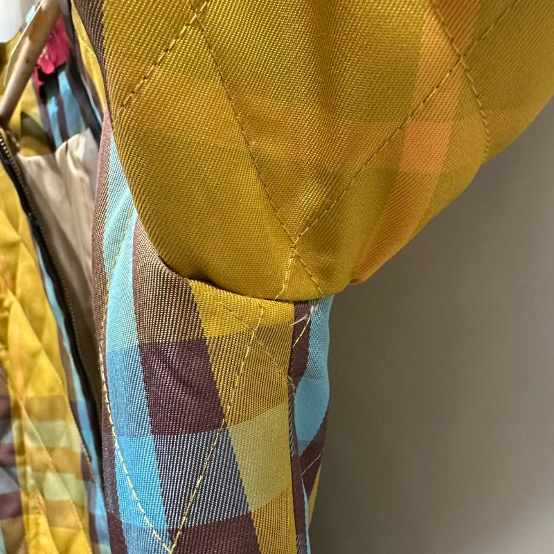 【美收精品】BURBERRY 黃藍色夾克外套 4-295【隔月月中將轉賣至日本 上架期限30天】-7
