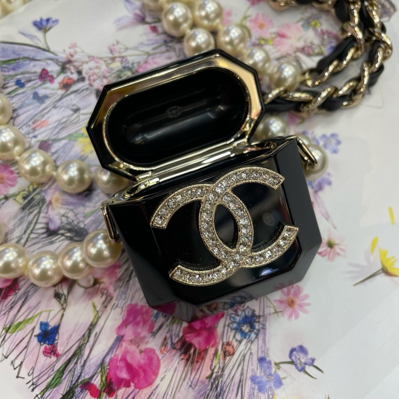 Chanel 全套 珍珠耳機包 金屬亞克力 鑽扣 耳機套 項鍊包 黑色-1