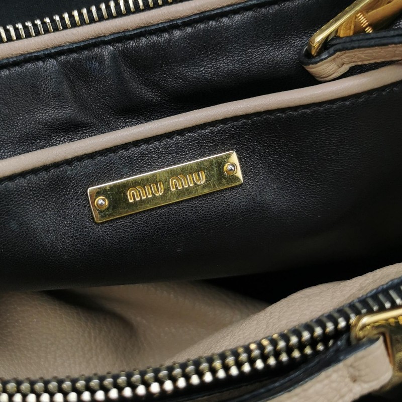 Miu Miu 羊皮拼色金屬字母 logo 拉鍊斜挎包單肩包-7