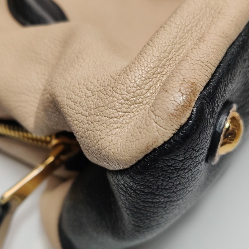 Miu Miu 羊皮拼色金屬字母 logo 拉鍊斜挎包單肩包-11