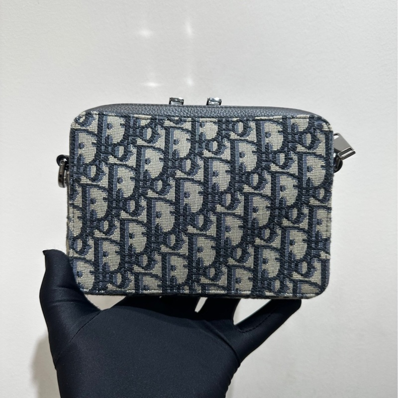 Dior Kenny Scharf聯名款藍色老花刺繡相機包 雙層格局內有卡位 可單肩斜挎-2