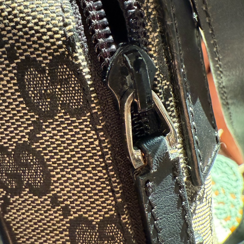 🌸 GUCCI 經典 GG Supreme 帆布斜背包|男女皆適用|二手經典精品-21