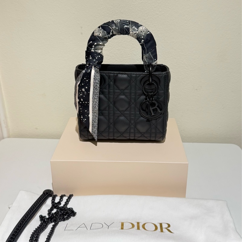 Lady Dior 黑色啞光 Cannage 含Dior絲巾-0