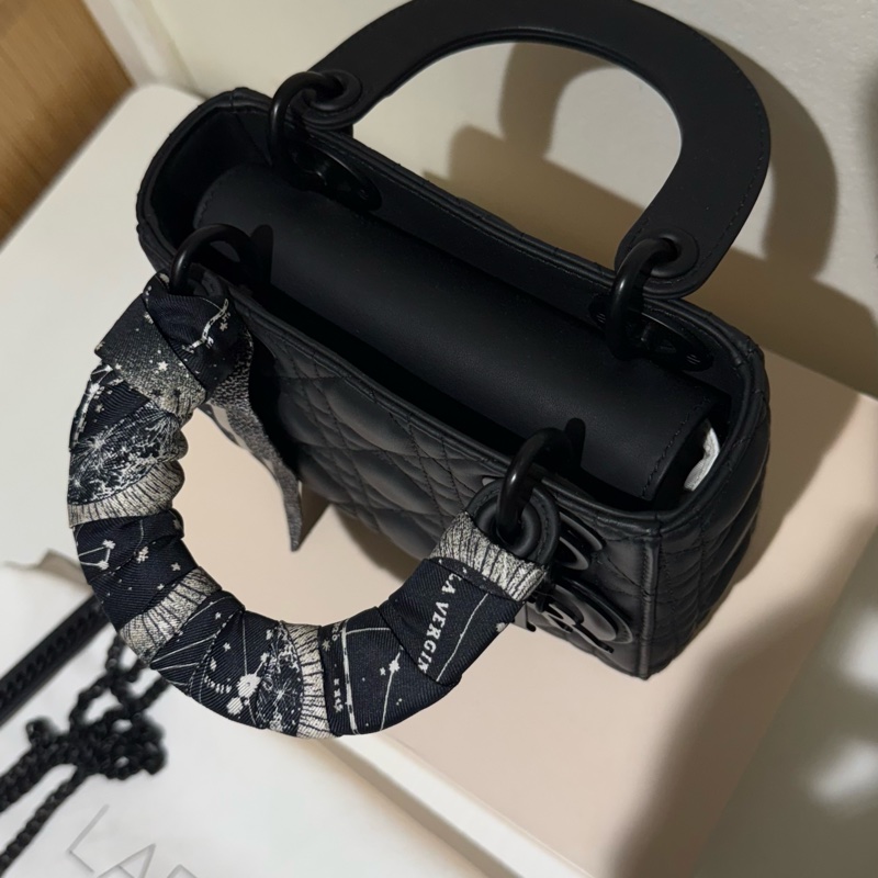 Lady Dior 黑色啞光 Cannage 含Dior絲巾-1