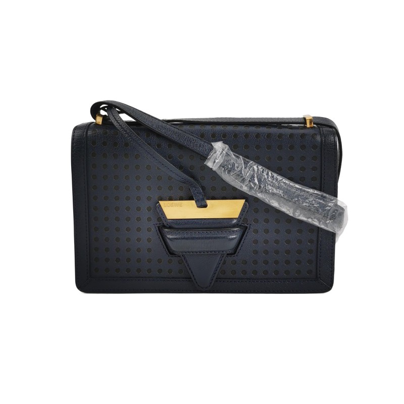 Loewe Barcelona中號羊皮純色鏤空三角形封扣斜挎包-0