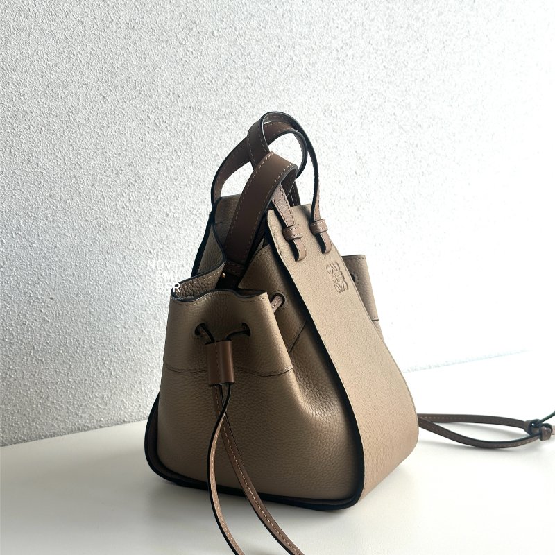 99新🆕 Loewe 羅意威 Hammock Mini 沙色吊床包-1