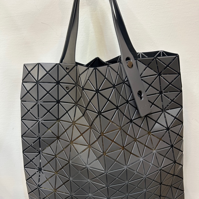 Issey Miyake BAo BAo 啞光灰塑料10*10手提肩背包-0