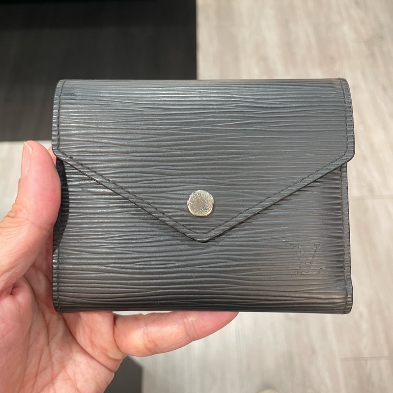 LV EPI 水波紋 信封 短夾/皮夾 M62173 87成新-16