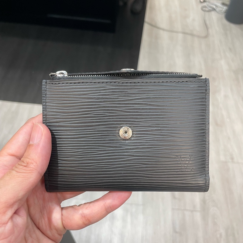 LV EPI 水波紋 信封 短夾/皮夾 M62173 87成新-21