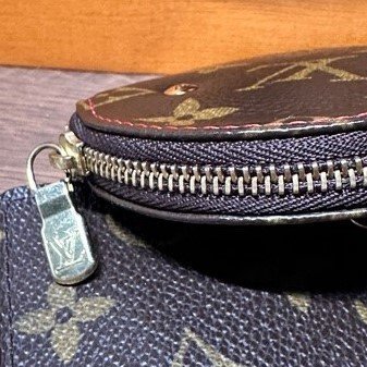 聖誕禮物/ LV路易威登LOUIS VUITTON x Takashi Murakami村上隆櫻桃聯名款圓形零錢包吊飾限量收藏-9