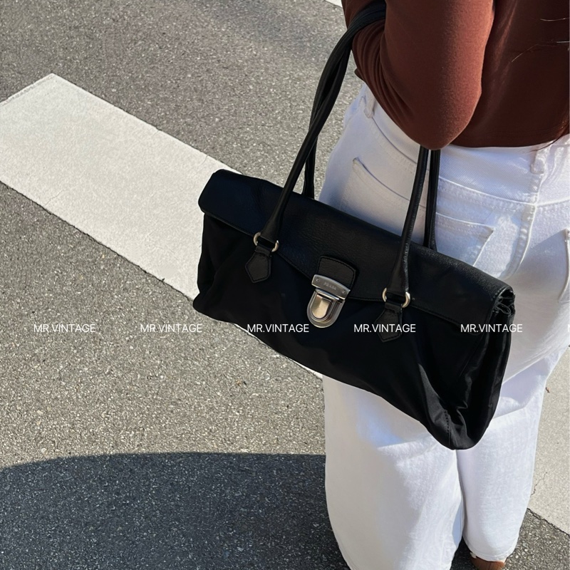 🏷️ Prada 肩背包-2