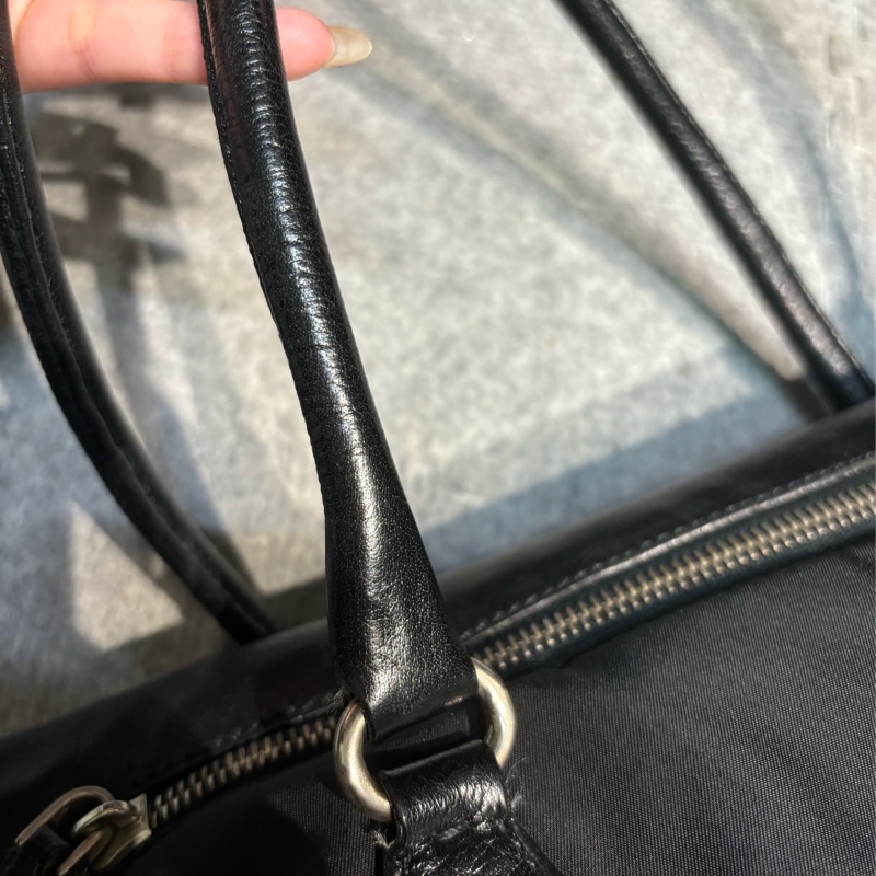 🏷️ Prada 肩背包-12