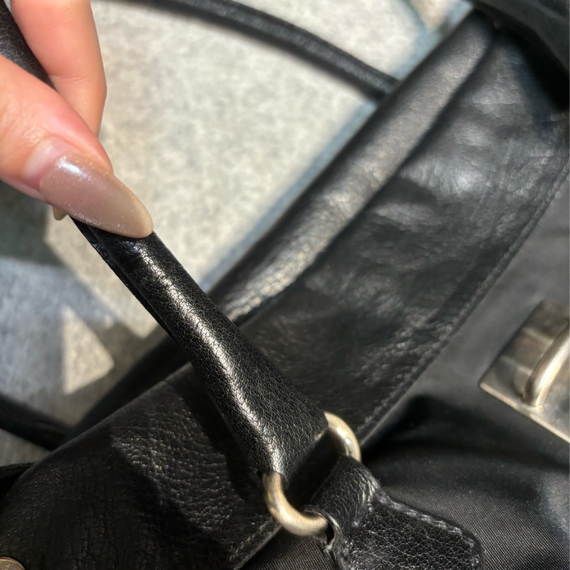 🏷️ Prada 肩背包-14