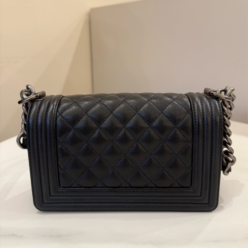(極新美品)Chanel香奈兒 boy20經典黑銀魚子牛皮-1