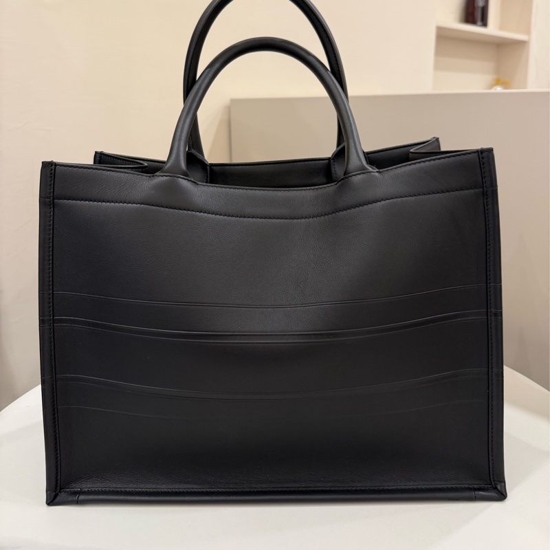 (全新)Dior 大型全黑皮革托特包totebook-1
