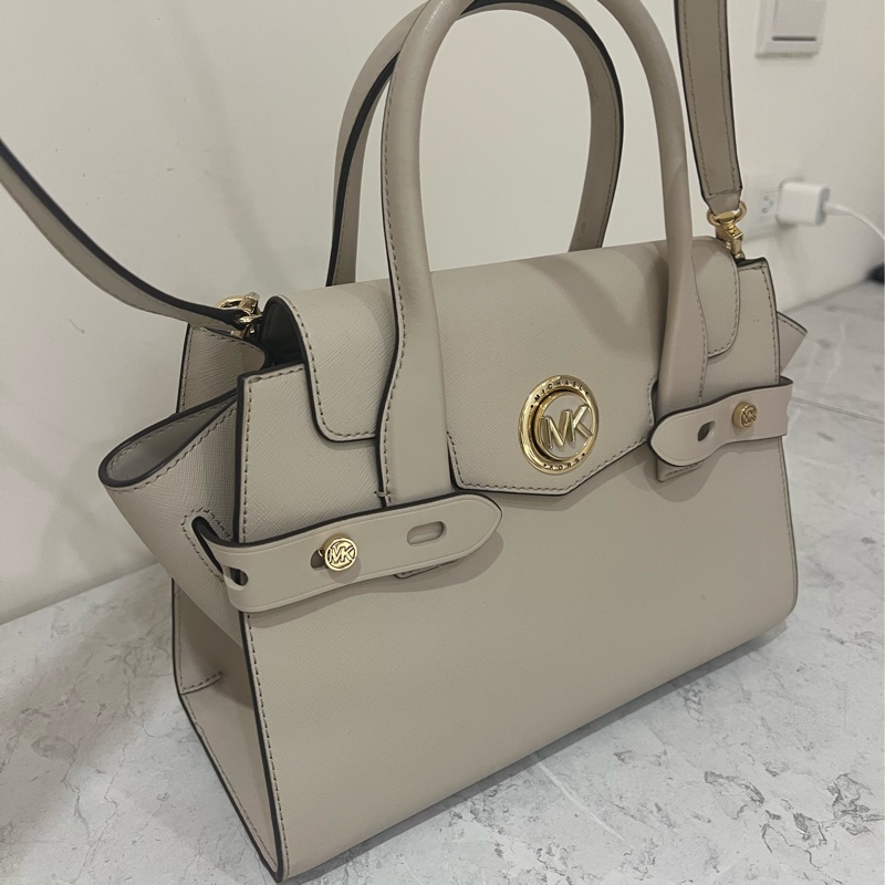Michael Kors 皮革米灰色 肩背及側背包 9成新 除了背帶背面那有些使用痕跡外-5