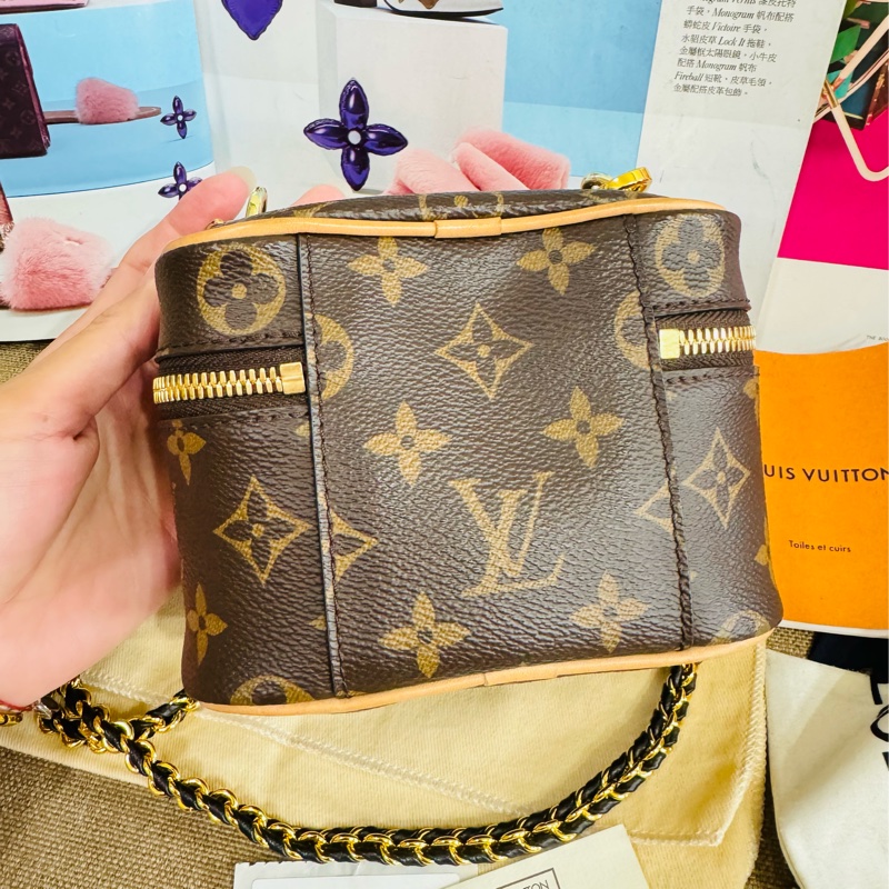 ✨售 二手真品 LV M44936 經典Monogram帆布 NICE NANO拉鍊迷你化妝箱-5