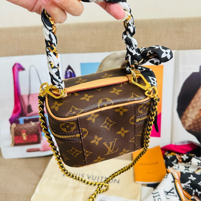 ✨售 二手真品 LV M44936 經典Monogram帆布 NICE NANO拉鍊迷你化妝箱-13