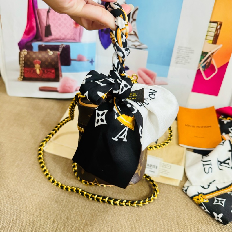 ✨售 二手真品 LV M44936 經典Monogram帆布 NICE NANO拉鍊迷你化妝箱-18