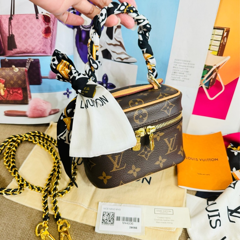 ✨售 二手真品 LV M44936 經典Monogram帆布 NICE NANO拉鍊迷你化妝箱-24