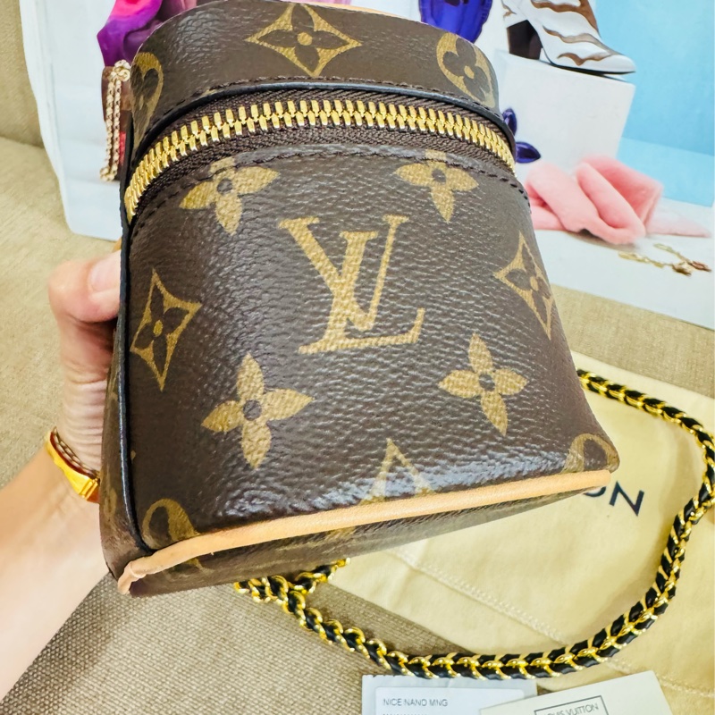 ✨售 二手真品 LV M44936 經典Monogram帆布 NICE NANO拉鍊迷你化妝箱-38