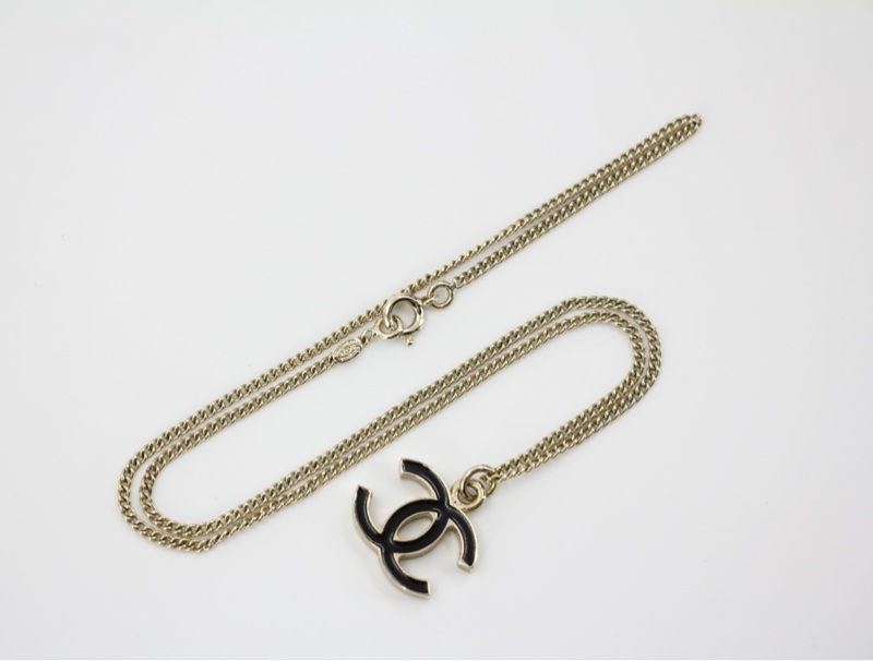 Chanel Vintage 07V 琺瑯經典黑色CC淡金頸鏈-6
