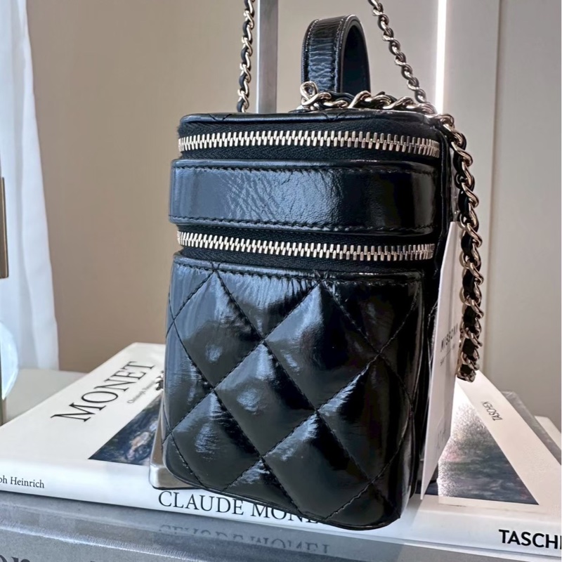 CHANEL 黑色漆皮雙層化妝箱包 芯片款-2